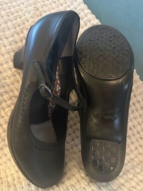 Dansko Black Leather Mary Jane Heels Size 40